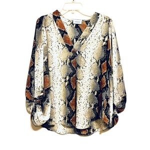 2/$30 Adrienne - Long Sleeve Snakeskin Blouse Size Small